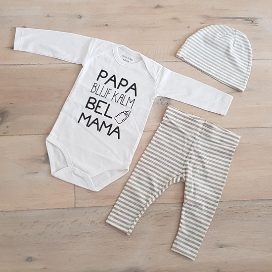 Baby cadeau geboorte 3delig kledingset pasgeboren unisex | maat 62-68 | grijs wit gestreept broekje en mutsje en witte romper lange mouw met tekst zwart papa blijf kalm bel mama | Bodysuit | Huispakje | Kraamkado | Gift Set