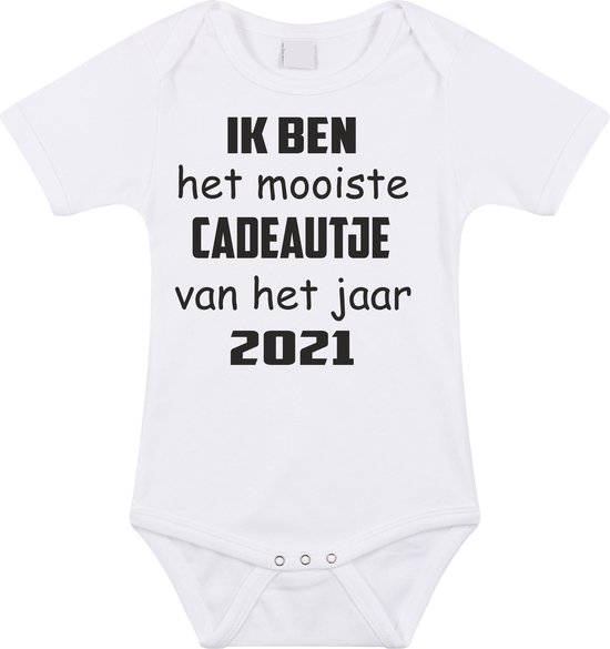 Baby rompertje met leuke tekst | Ik ben het mooiste cadeautje van het jaar 2021 |zwangerschap aankondiging | cadeau papa mama opa oma oom tante | kraamcadeau | maat 68 wit