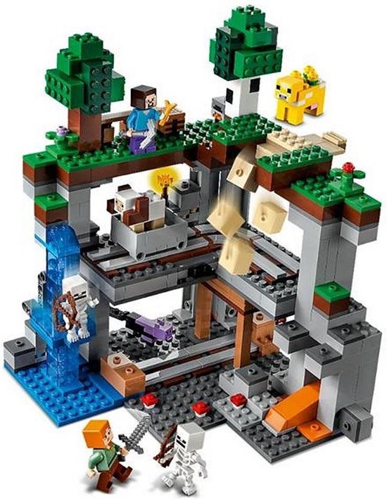 Lego Minecraft 21169 Het Allereerste Avontuur