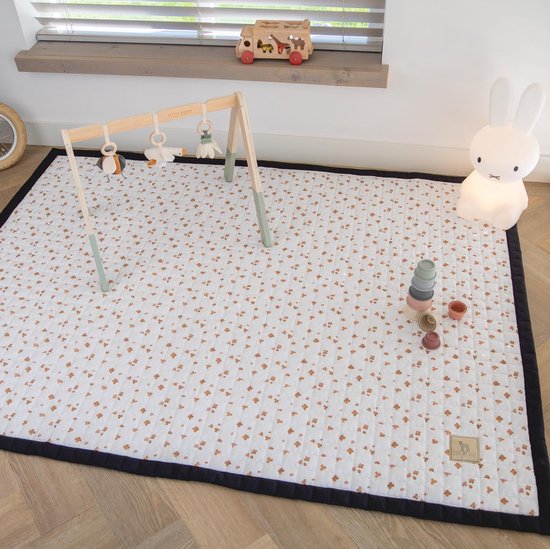 Love by Lily - groot speelkleed - Caramel Clovers - 200x150cm